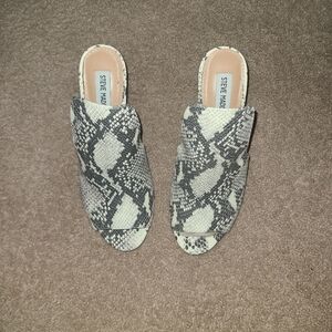 Steve Madden Black and White Snake Print Mules